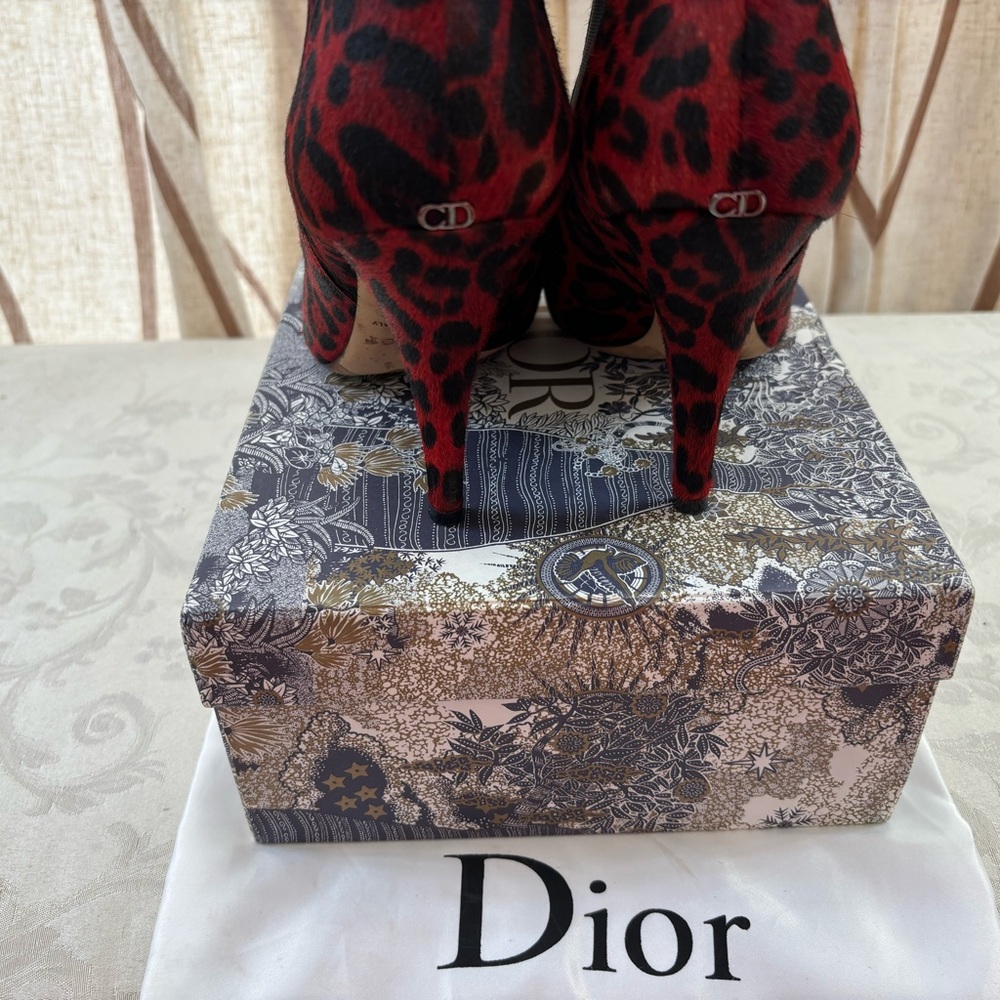 ๐ Dior CD Logo Leopard print Ankle Boots๐ข - Picture 4 of 10